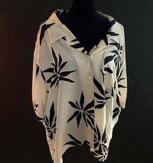 Vintage Liz Claiborne 100% Silk Abstract Floral Button Down Shirt Size 14